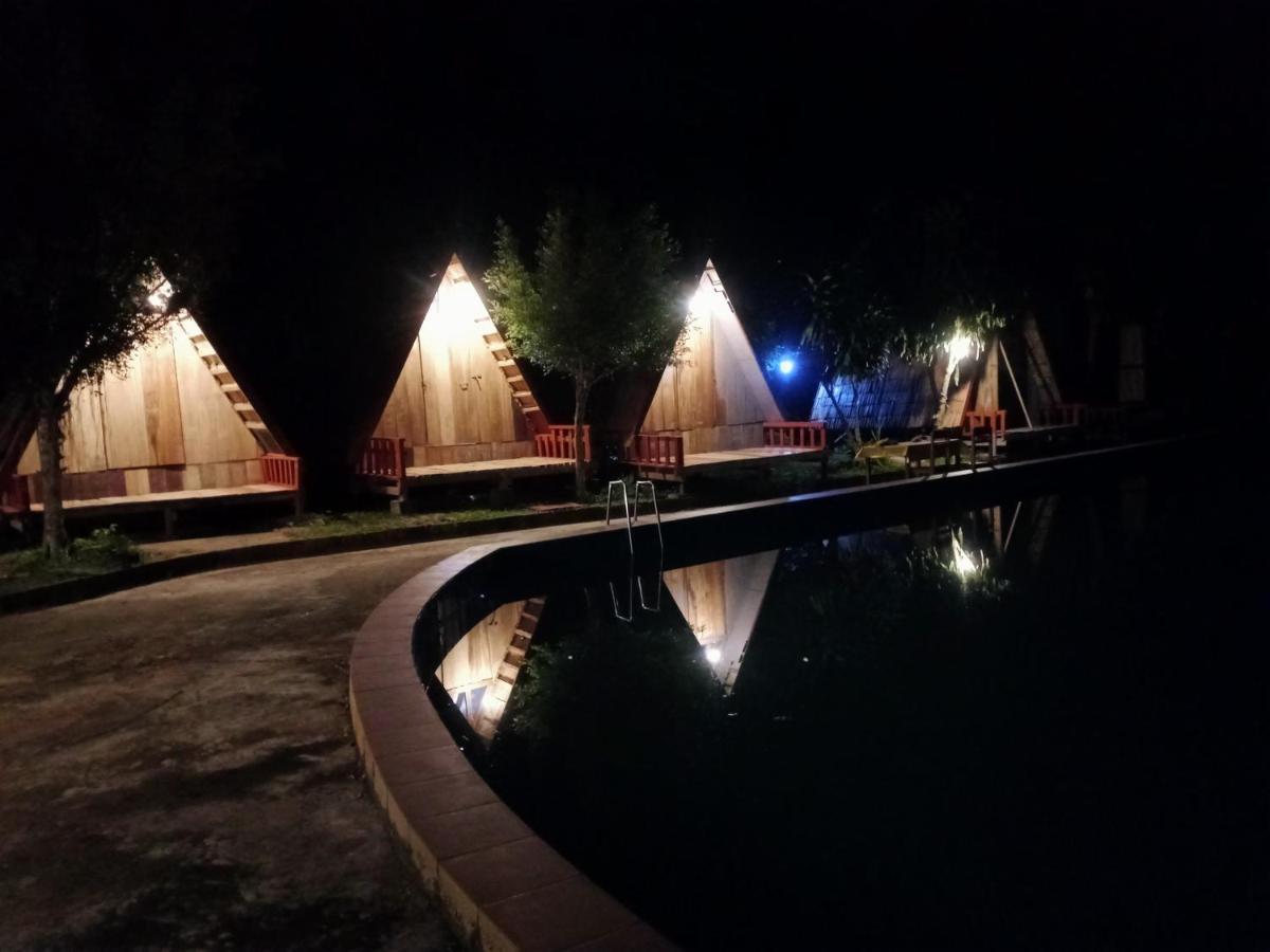Nongkhiaw Campingsite Swimming Pool Hotel Ban Phathok Esterno foto