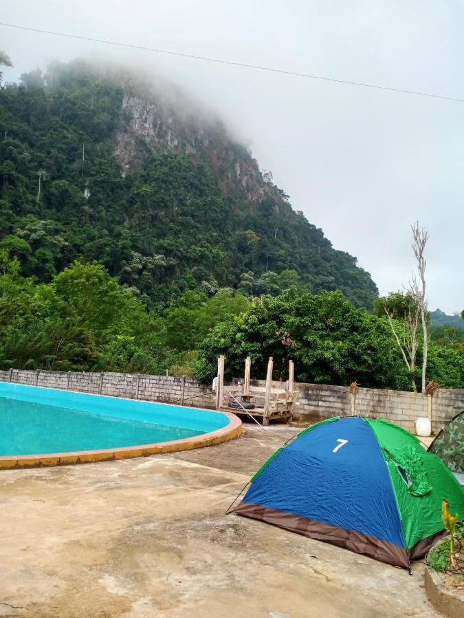 Nongkhiaw Campingsite Swimming Pool Hotel Ban Phathok Esterno foto